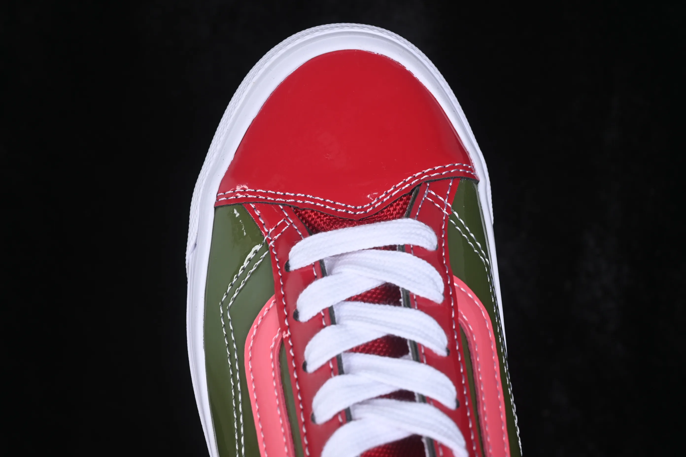 All categories Vans Vans series Vans Low Vans low top Vans Old Skool Vans patent leather low-top casual skateboard shoes VN000E8VCCZ